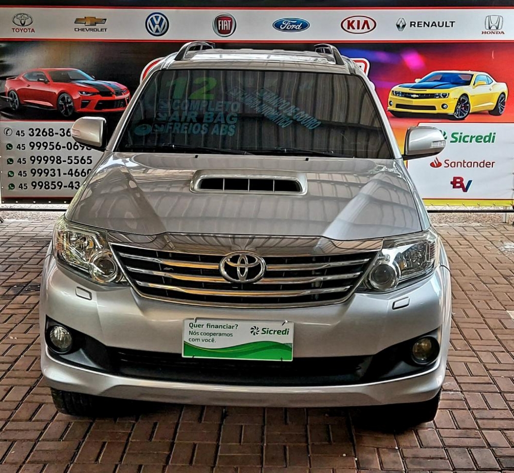   Hilux SW4 SRV Ano 2012-Diesel-7 Lugares
