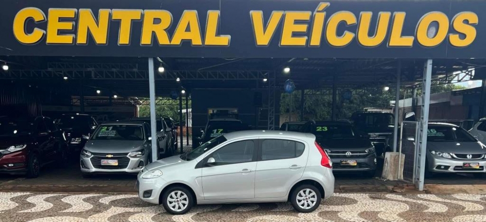 Fiat Palio Attractive Ano 2014