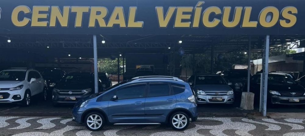 Honda FIT Twist Ano 2013