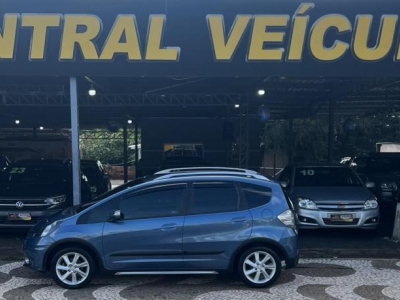 Honda FIT Twist Ano 2013
