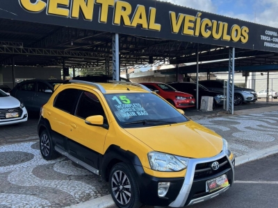  Etios Cross 1.5 Ano 2015