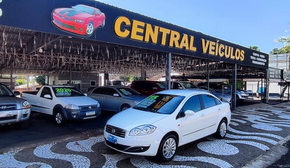 Fiat Linea Essence Ano 2015