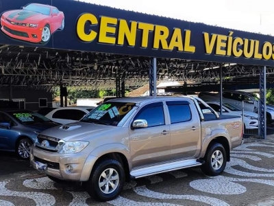 Hilux  SRV 4X4  CD Ano 2009