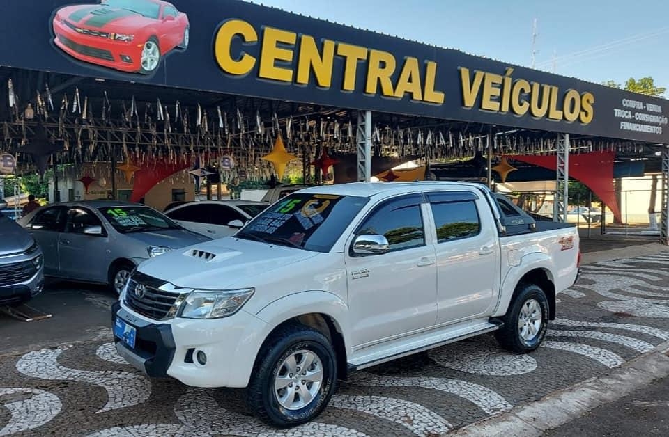 Hilux SRV 3.0 Turbo 4X4 CD Ano 2015